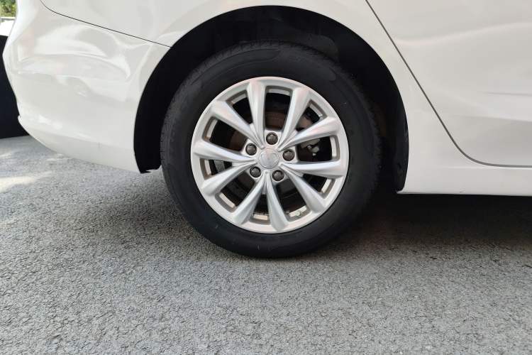 Used Roewe i5 2020 1.5L Manual 4G Connect Luxury Edition
