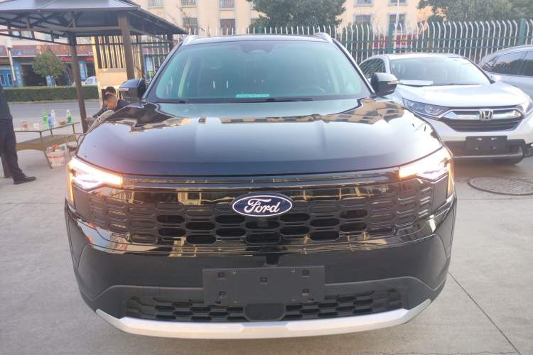 Used Ford Equator Sport 2025 EcoBoost 170 Platinum Edition
