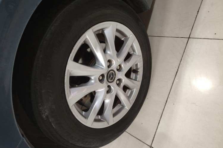 Used Mazda Mazda 3 Axela 2016 Hatchback 1.5L Automatic Comfort Model