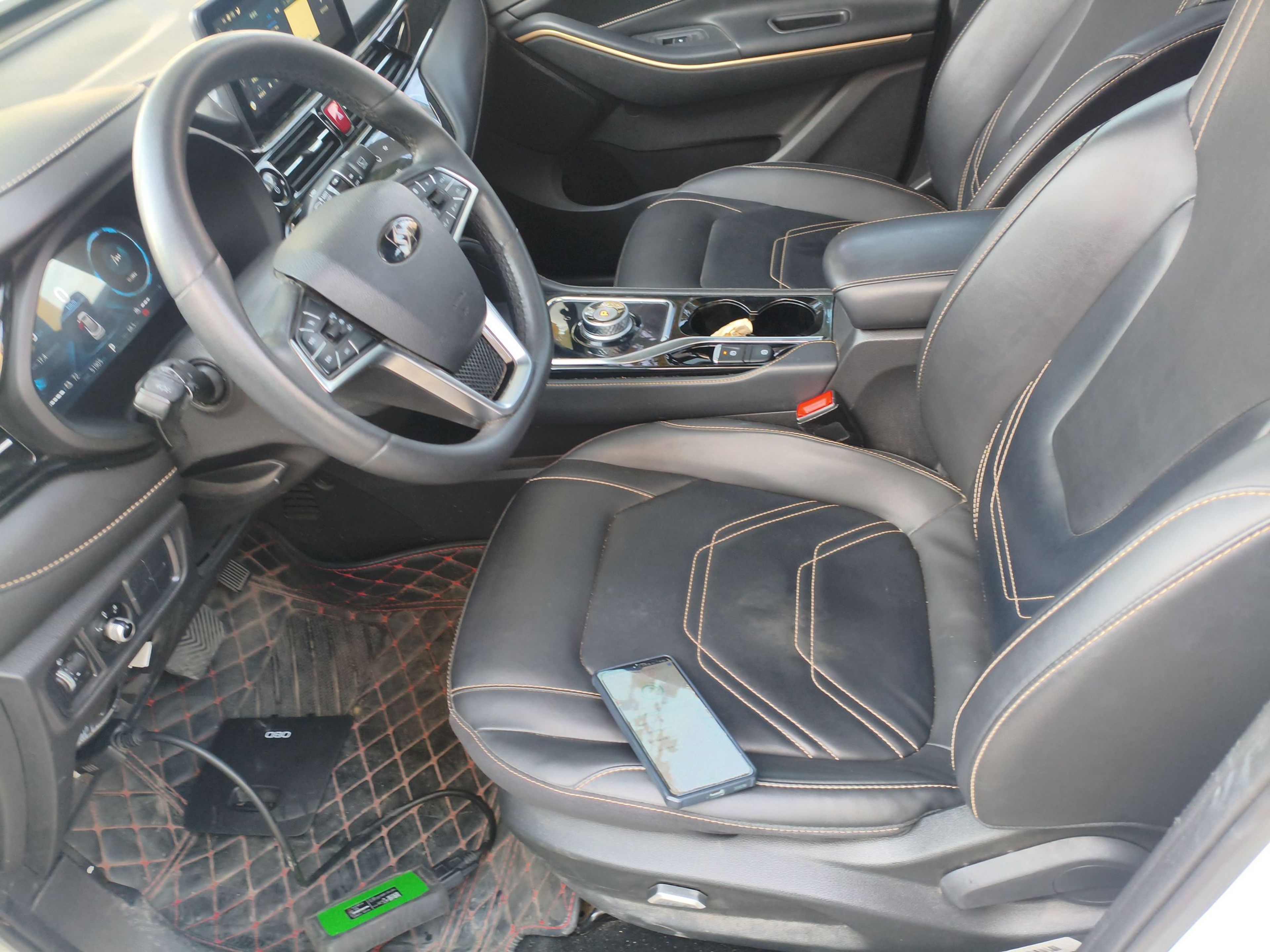 Переднее сиденье в автомобиле