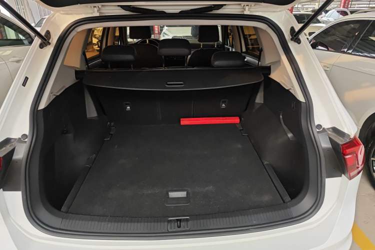 Used Volkswagen Tiguan L 2017 330TSI Automatic Two-Wheel Drive Luxury Edition