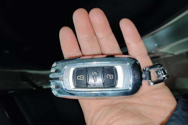 Used Geely Auto Emgrand GT 2015 2.4L Comfort Model