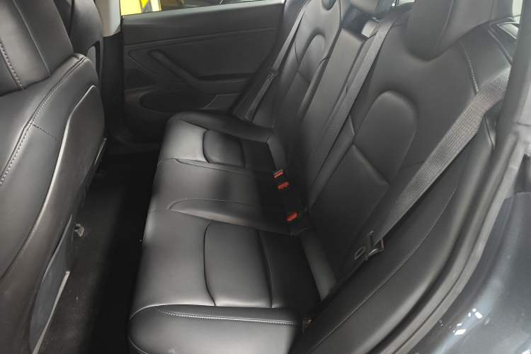 Used Tesla Model 3 2019 Long-Range Rear-Wheel-Drive Version
