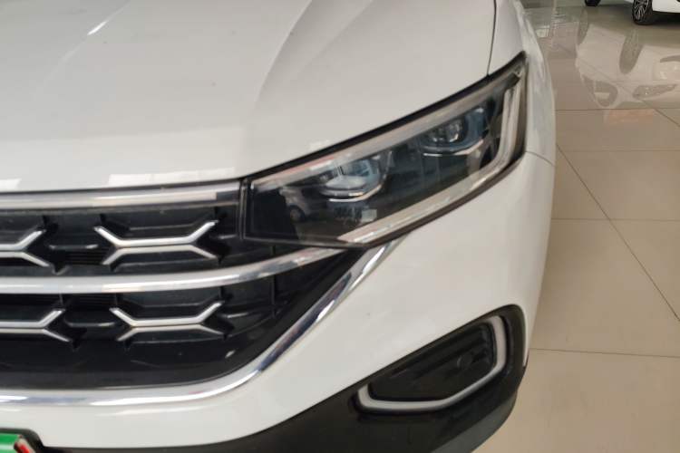 Used Volkswagen Tayron 2023 300TSI Two-Wheel-Drive Luxury Plus Advanced Edition
