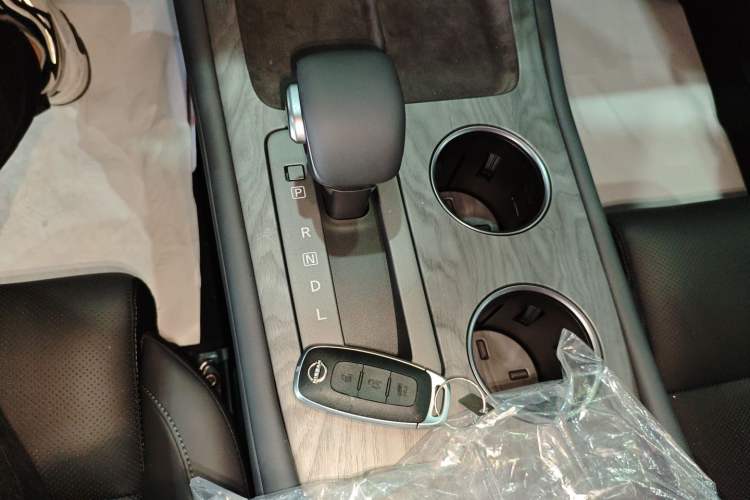 Used Nissan Teana 2026 Model Harmony Cockpit 2.0L Ultra-Comfort Edition