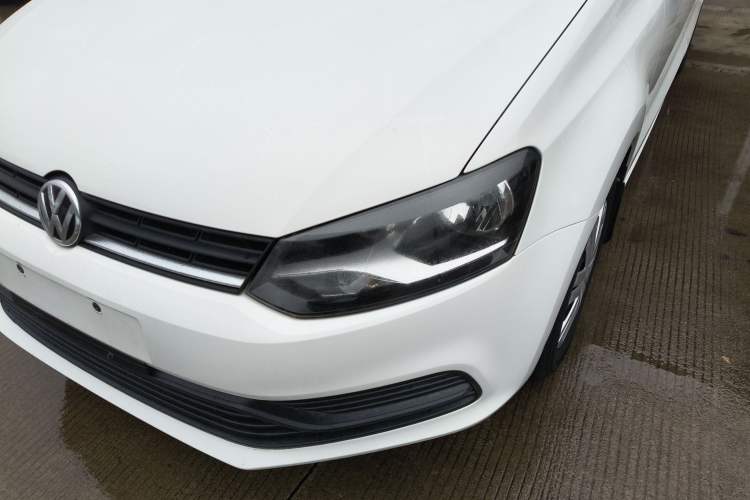 Used Volkswagen Polo 2014 1.4L Manual Fashion Edition
