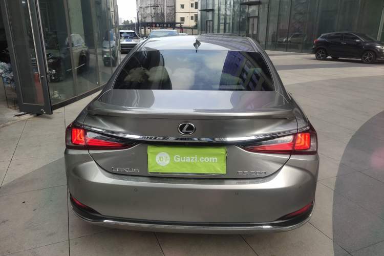 Used Lexus ES 2022 200 Excellence Edition