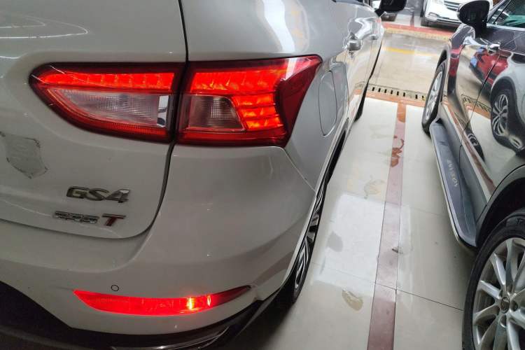 Used GAC Trumpchi GS4 2017 235T Automatic Two-Wheel Drive Luxury Smart Connectivity Version
