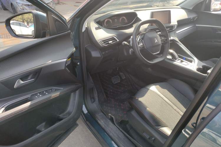 Used Peugeot 5008 2017 350THP 5-Seat Elite Edition
