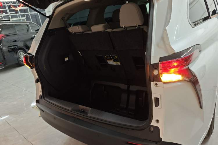 Used Toyota Sienna 2024 2.5L Hybrid Comfort Edition