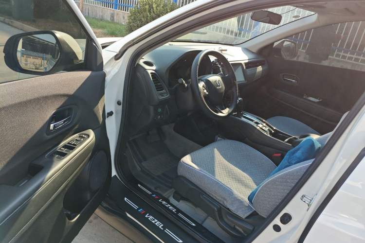 Used Honda Vezel 2020 1.5L CVT Pioneer Edition
