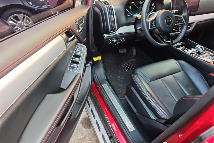 Used BYD Tang New Energy 2018 DM 2.0T All-Wheel Drive Smart Connectivity Enjoyment Model 5 Seats China V Emission Standard
