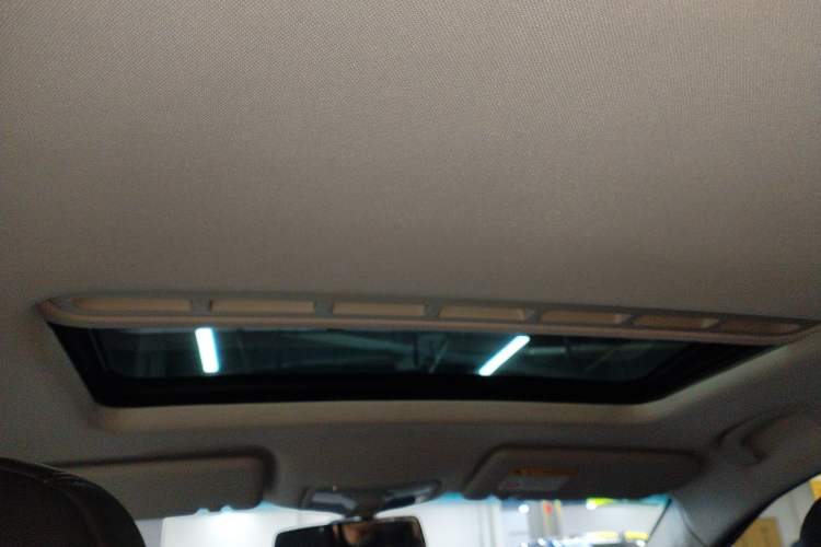 Used Roewe 360 2017 20T TST Flagship Edition
