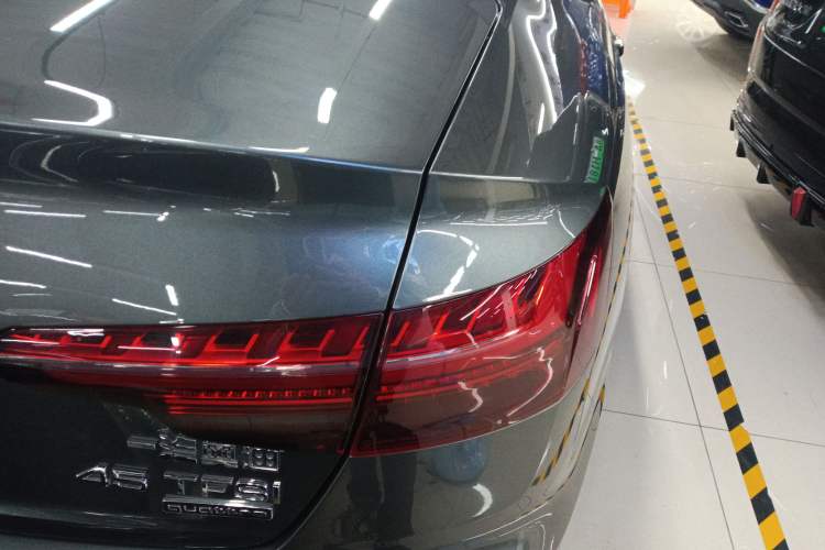 Used Audi A4L 2022 40 TFSI Luxury Dynamic Model