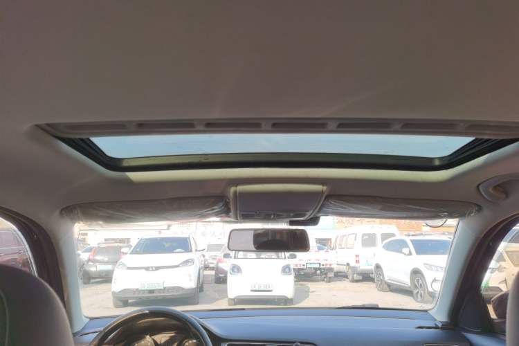 Used Volkswagen Lavida 2015 1.6L Manual Comfort Edition