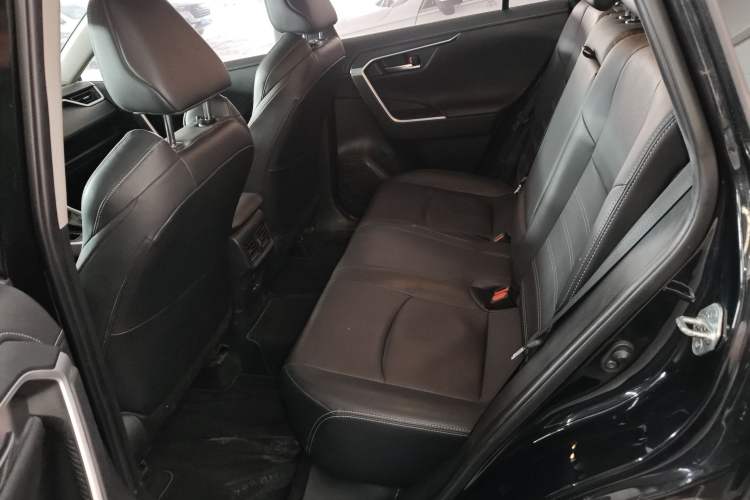 Used Toyota Wildlander 2022 2.0L CVT Two-Wheel Drive Luxury PLUS Edition