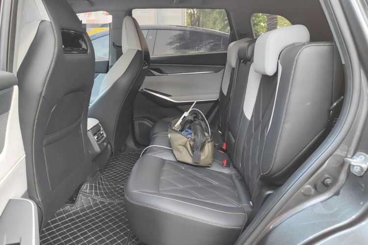 Used Changan CS75 PLUS 2023 3rd Generation 1.5T Automatic Prestige Model
