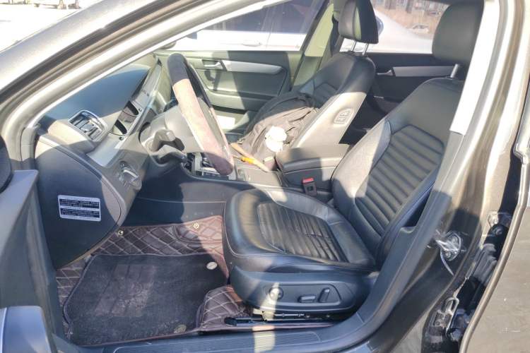 Used Volkswagen Magotan 2015 1.8TSI Advanced Model
