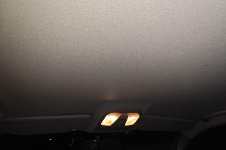 Used SAIC MAXUS T60 2017 2.4L Gasoline Manual Transmission Two-Wheel Drive High Ground Clearance Comfort Edition Standard Cabin