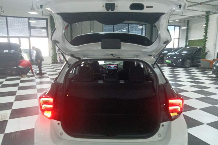 Used Toyota YARiS L 2020 X-Trail X 1.5L CVT Leading Edition
