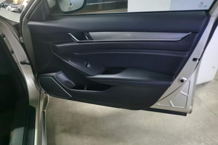 Used Honda Inspire 2019 260TURBO Elegant Edition China VI Emission Standard
