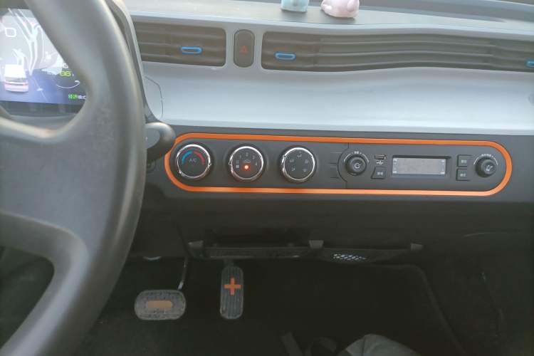 Used Wuling Hongguang MINIEV 2022 Macaron Fashion Model Lithium Iron Phosphate
