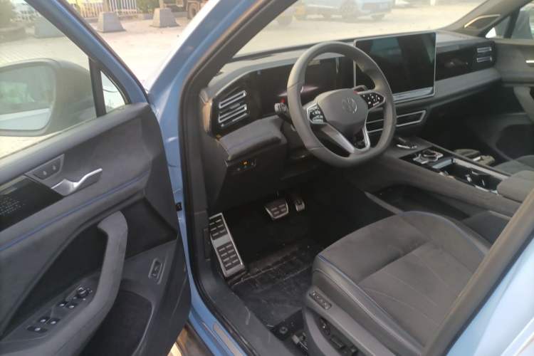 Used Volkswagen Tiguan L 2024 PRO 380TSI Four-Wheel Drive R-Line Prestige Edition
