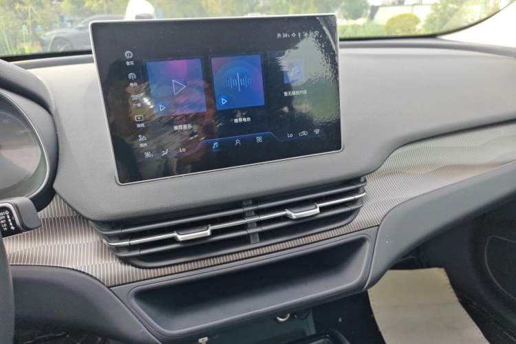 Used Hongqi E-QM5 2023 Revised Version Basic Travel Edition
