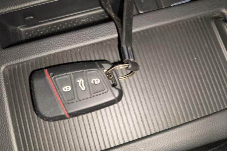 Used Volkswagen Magotan 2018 Facelift 330TSI DSG Luxury Model
