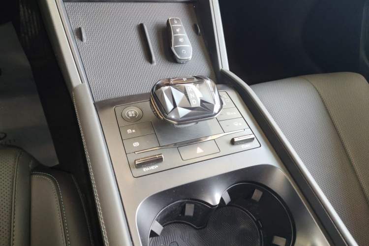 Used BYD Qin L 2024 DM-i 80KM Leading Model
