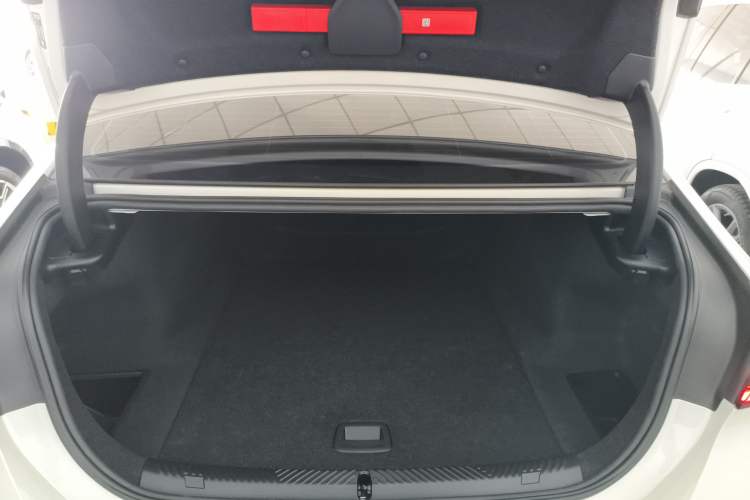 Used BMW i5 2024 eDrive 35L Luxury Package
