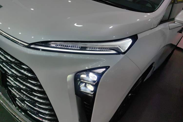 Used Buick GL8 2025 Lu Zun Deluxe Edition