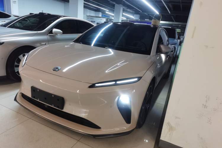 Used Nio ET5T 2023 75 kWh Touring