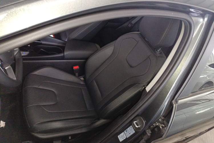 Used Hyundai Elantra 2023 1.5L CVT LUX Prestige Edition
