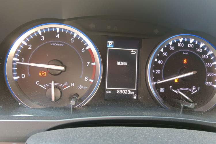 Used Toyota Highlander 2018 2.0T Two-Wheel-Drive Luxury Edition 7 Seats Emission Standard China V
