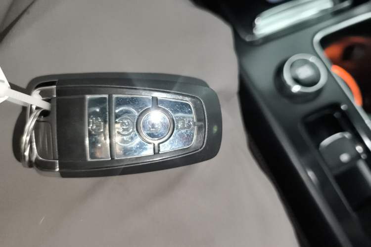 Used Lincoln Corsair 2020 2.0T Two-Wheel Drive Luxury Edition