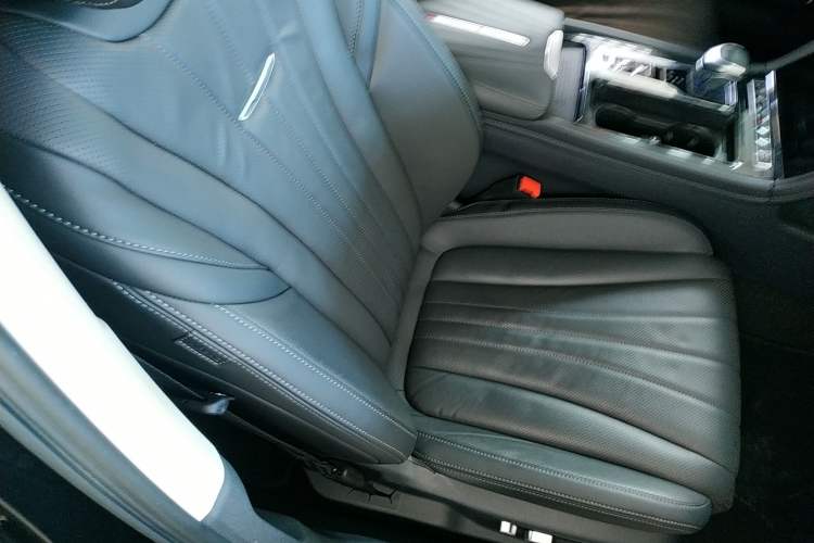 Used Hongqi H5 2023 2.0T Automatic Smart Connect Flagship Edition
