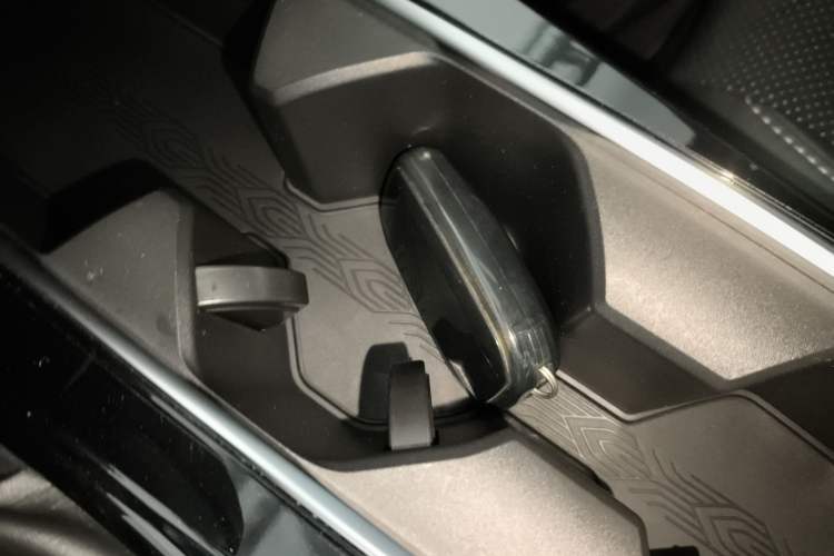 Used Toyota Camry 2024 Dual-Motor 2.0 HXS Sport Plus Edition
