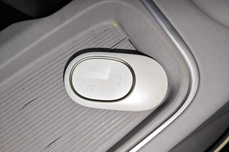 Used Nio EC6 2024 75 kWh