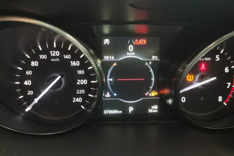 Used Land Rover Discovery Sport 2018 240 PS SE Version