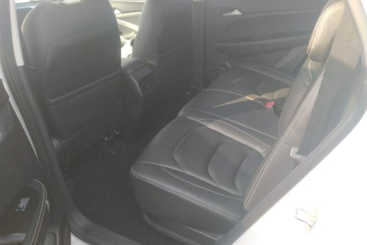 Used Baojun 530 2021 Global Car Anniversary Edition 1.5T CVT Luxury Model 7 Seats
