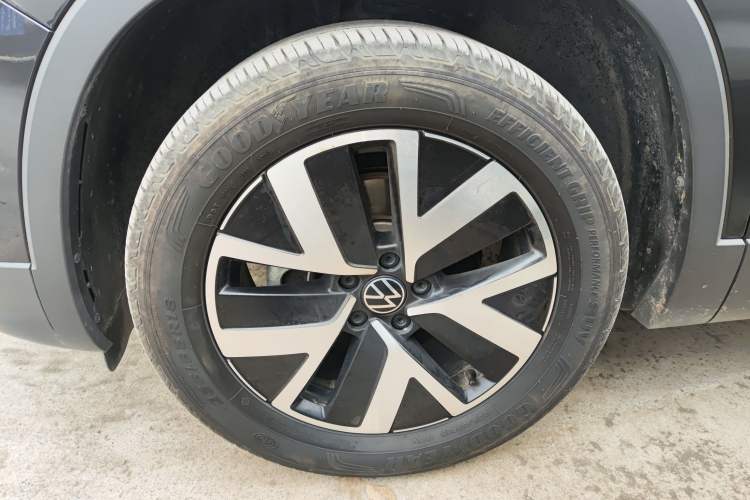 Used Volkswagen Tayron 2024 300TSI Two-Wheel-Drive Luxury Plus Advanced Version
