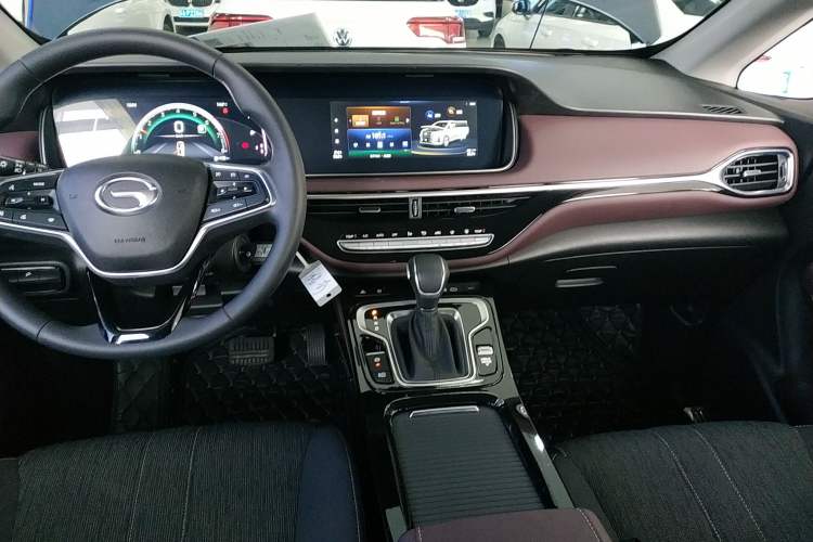 Used GAC Trumpchi M6 2023 PRO 270T DCT Elite Edition
