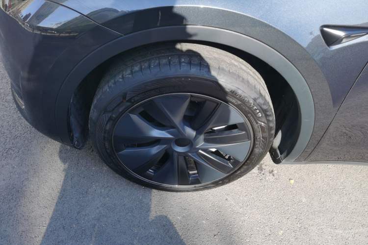 Used Tesla Model Y 2024 Rear-Wheel-Drive Version
