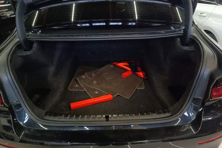 Used BMW 5 Series 2022 Restyled 525Li Luxury Package