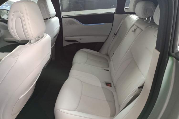 TDK.VehicleDetails.img