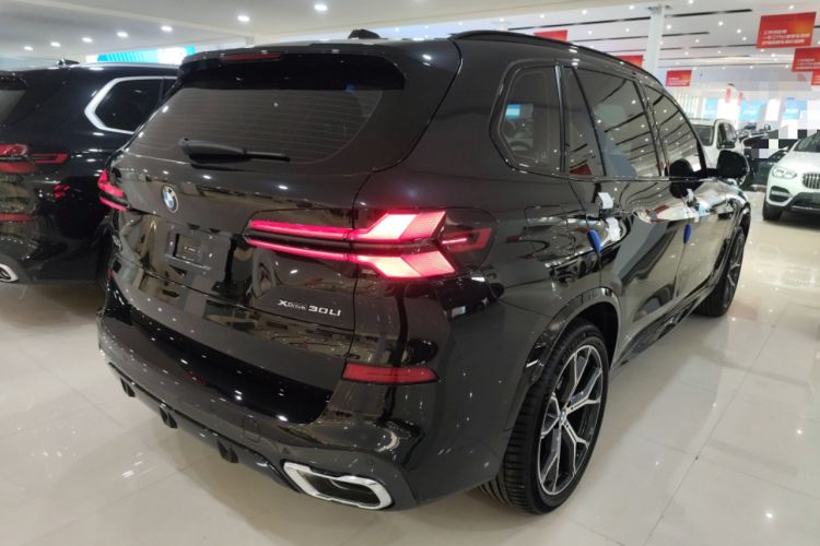 Used BMW X5 2023 xDrive 30Li Luxury M Sport Night Edition Package
