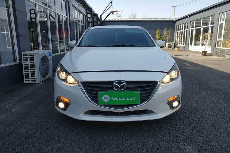 Used Mazda Mazda 3 Axela 2014 Sedan 1.5L Automatic Luxury Model