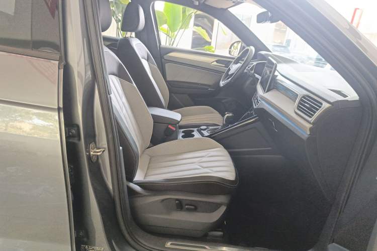 Used Volkswagen Tayron 2023 Revised Version 380TSI All-Wheel Drive R-Line Pro Smart Edition
