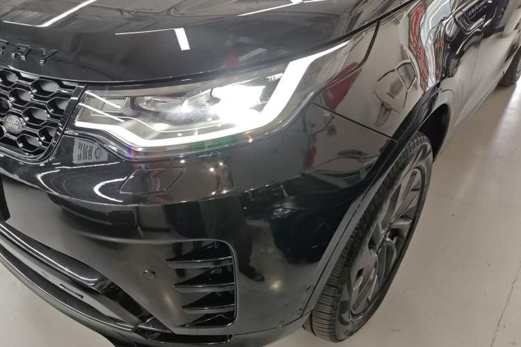 Used Land Rover Discovery 2023 Revised Version 360 PS R-Dynamic S
